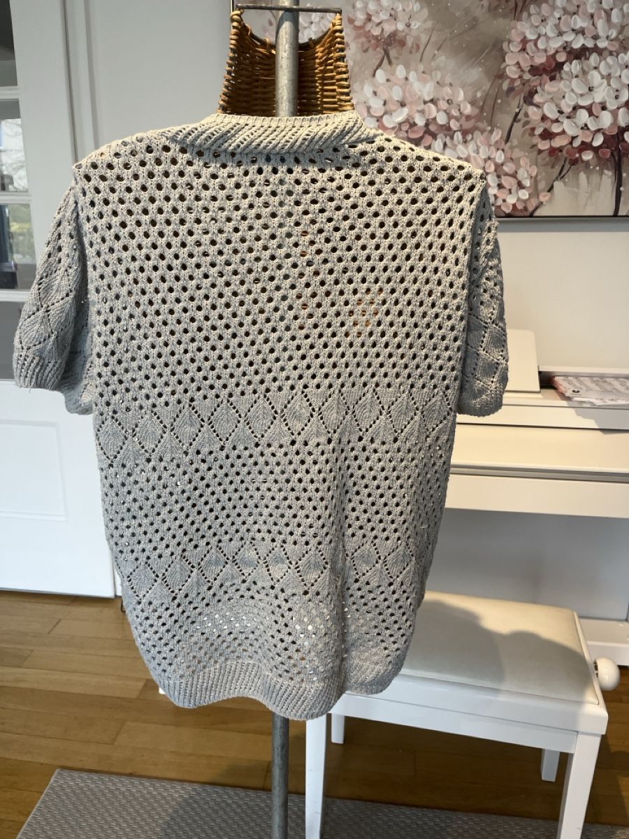 Giacche: Strickjacke grau mit  Lochmuster, M/L – Usato da Solothurn venduto da Bobesch08 4