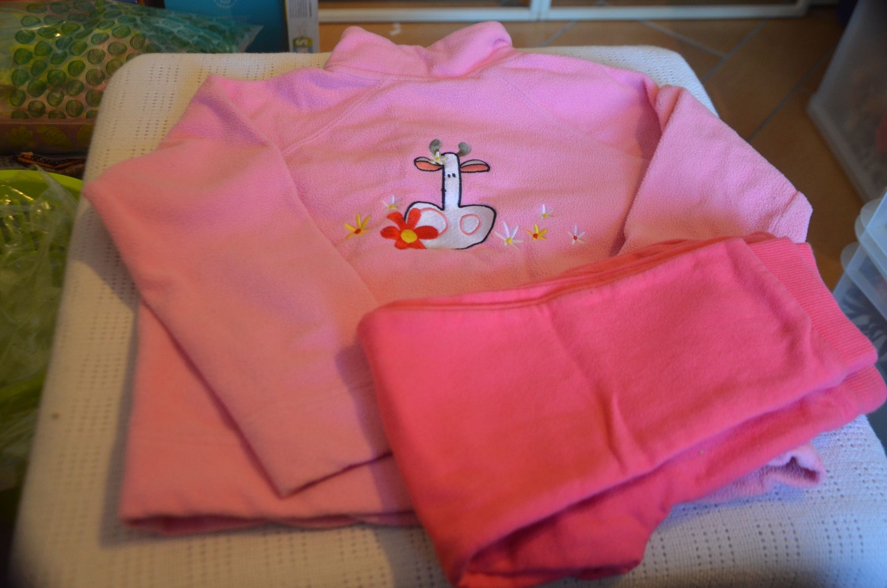 Lotti & Set di vestiti: TAILLE 104 - VESTE SWITCHER + HOSE – Usato da Chiasso venduto da Dolly015