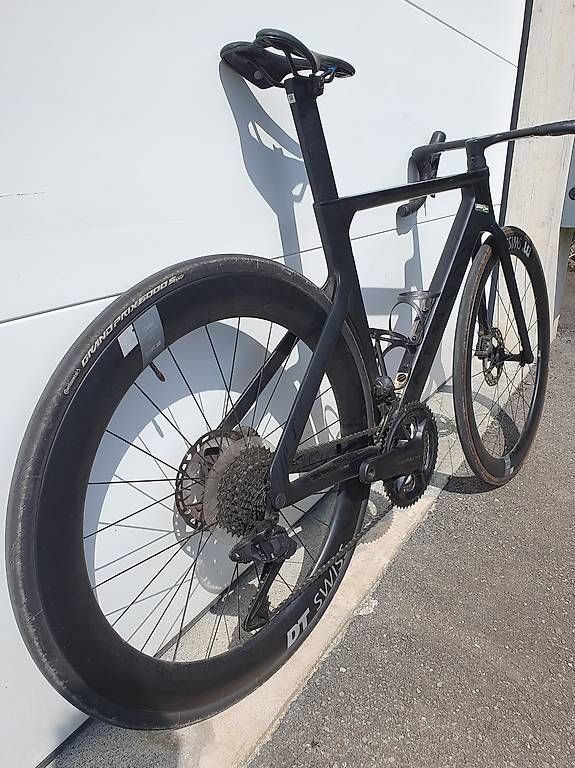 Velos: Canyon Aeroad CF SLX 8 Di2 – Gebraucht aus Brienz BE von lgy_2kq6 3