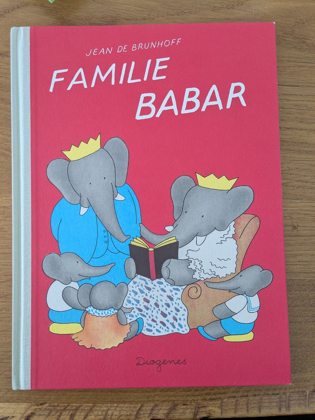 Libri: Familie Babar - Jean de Brunhoff – Usato da Wohlen AG venduto da merkur0300