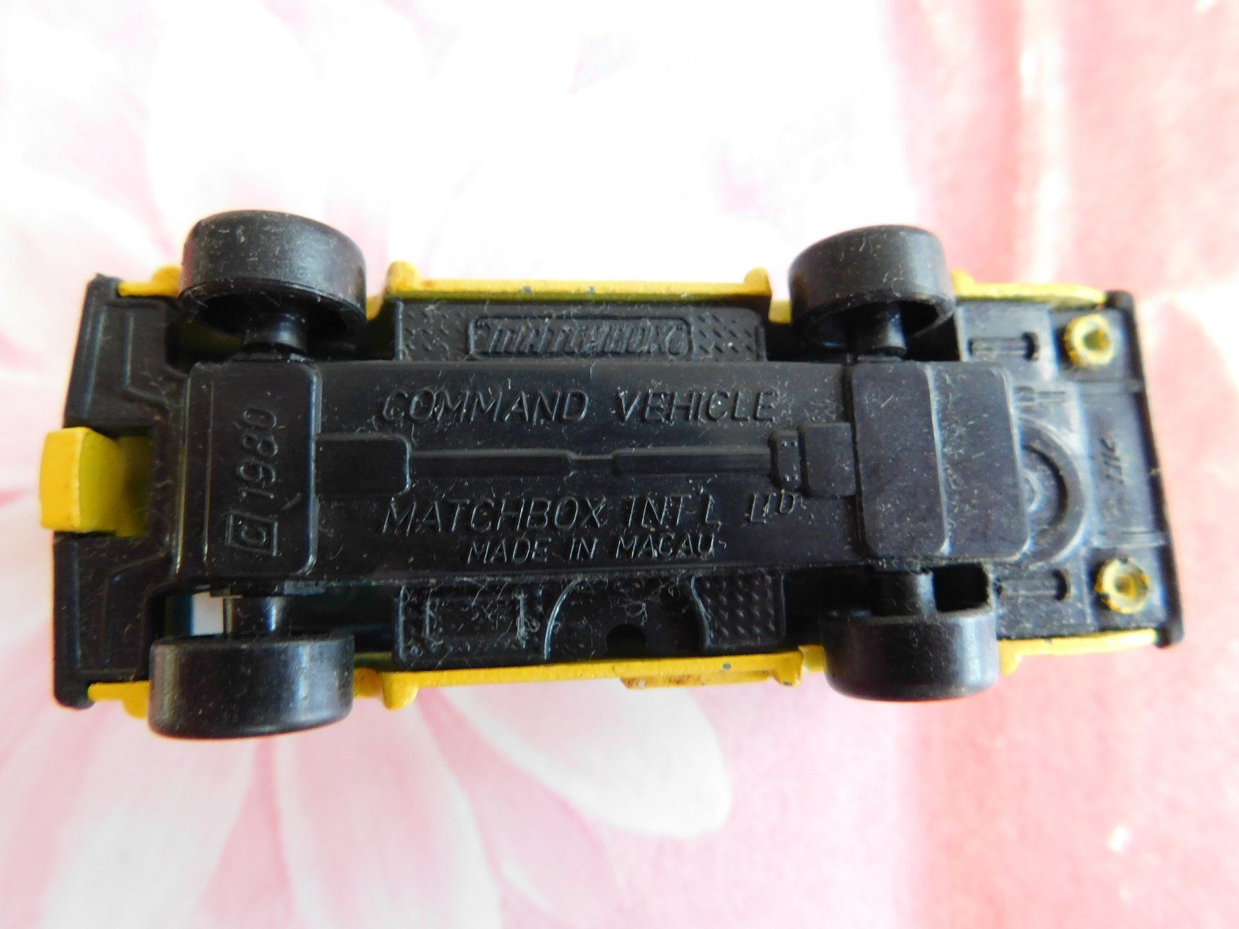 Matchbox Voitures modèles: Matchbox Flugfeldlöschfahrzeug – D'occasion à Strengelbach par Wedi73 1