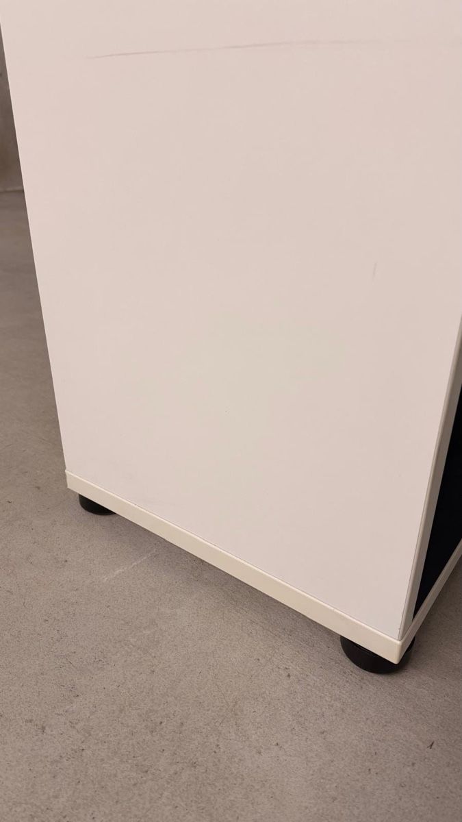 Scaffali: Regal weiss mit schwarzen Innenseiten – Usato da Kriens venduto da nao_wl7q 3