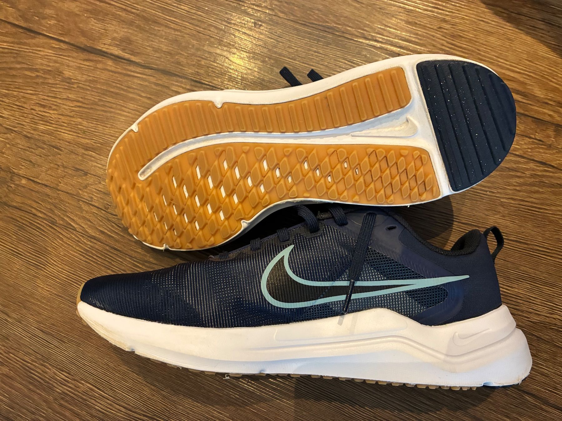 Nike Chaussures hommes: Nike Jogging Schuhe – D'occasion à Ebnat-Kappel par Cla1983 2