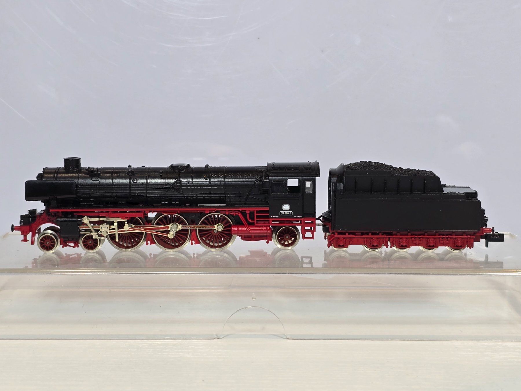 Fleischmann Modellini di ferrovie: Fleischmann 7170, DB, BR 011, Analog, Vitrine – Nuovo (secondo la descrizione) da Kloten venduto da Nicola2 7