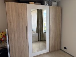 Garderobe mit Spiegeln, 4 Türe