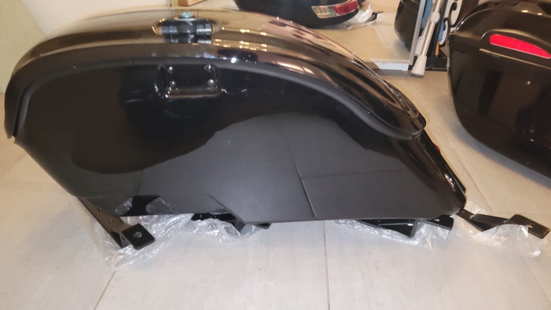 Reisekoffer: Motorrad Seitenkoffer Set – Neu (gemäss Beschreibung) aus Basel von  3