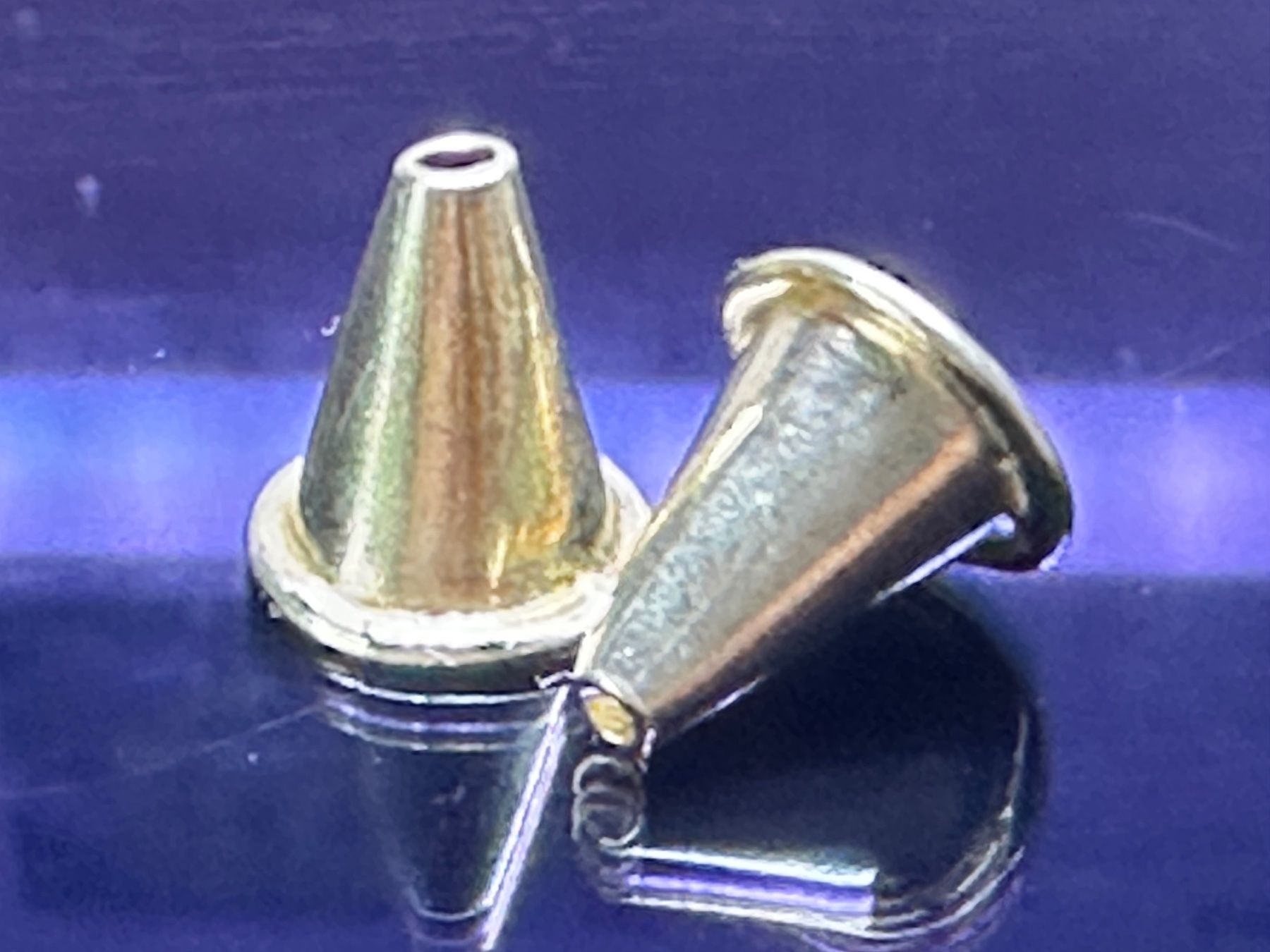 Perle (finte): 2 St. 925 Silber Schmuck Perlenkappen / Endkappen – Nuovo (secondo la descrizione) da Langenthal venduto da Seelenfreunde 1