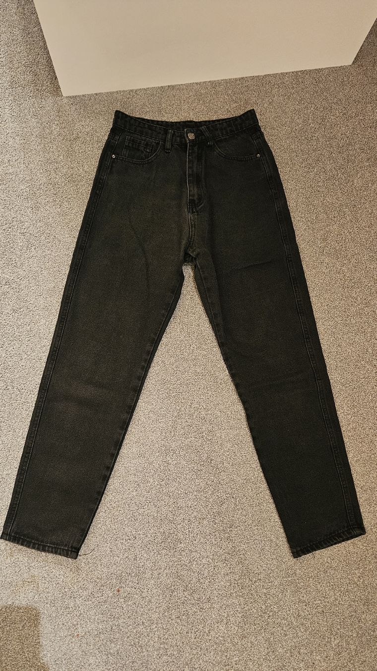 Jeans: Schwarze Jeans – Usato da Sax venduto da Kieselstei