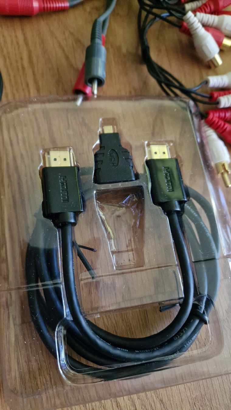 Kabel: Kabel-Satz: HDMI, Cinch, Klinke , Glas, Audio – Neu (gemäss Beschreibung) aus Urtenen-Schönbühl von Saints67 8