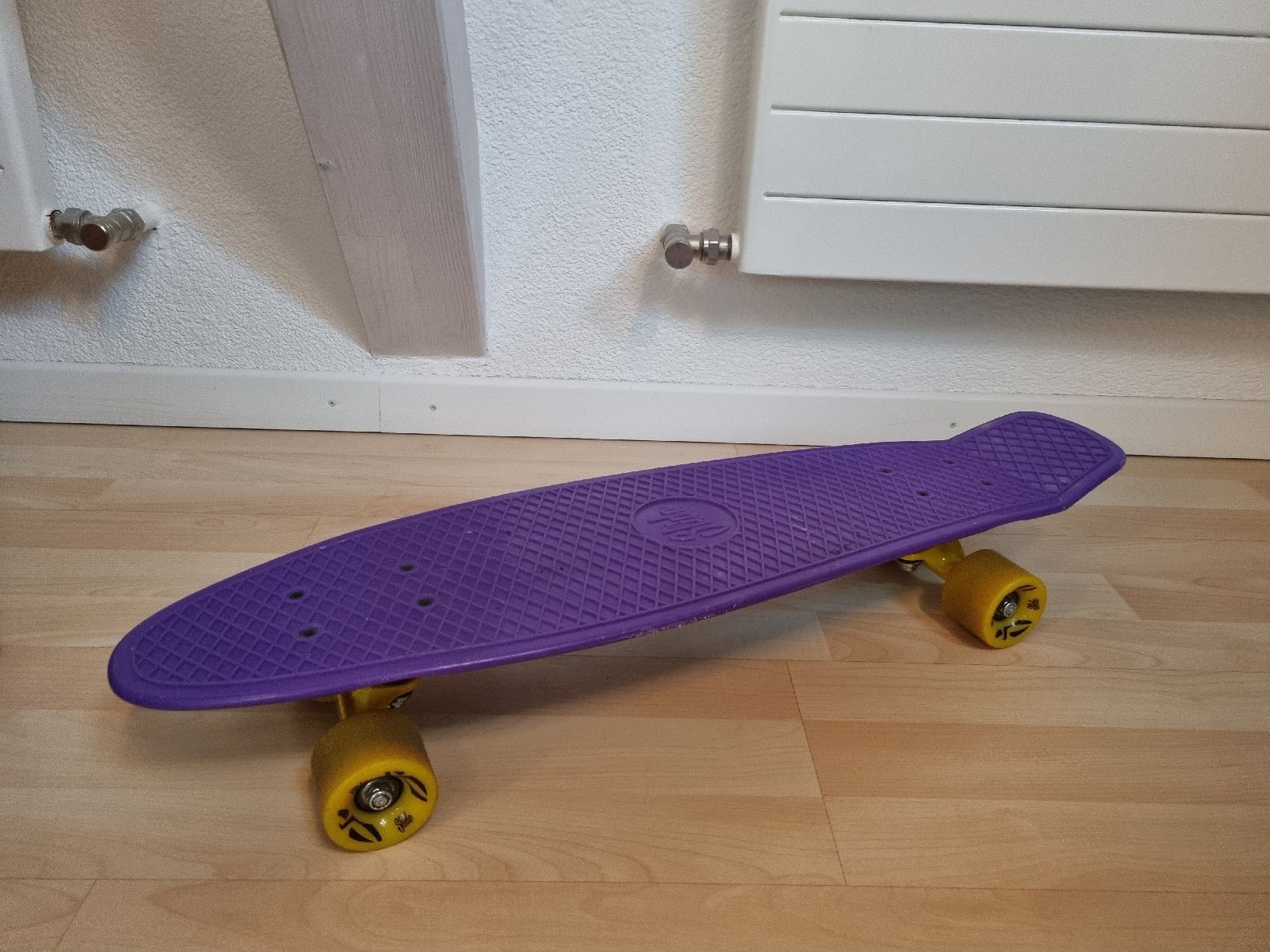 Slide Skateboards: Pennyboard violett-gelb – Usato da Langenthal venduto da van_tm9l