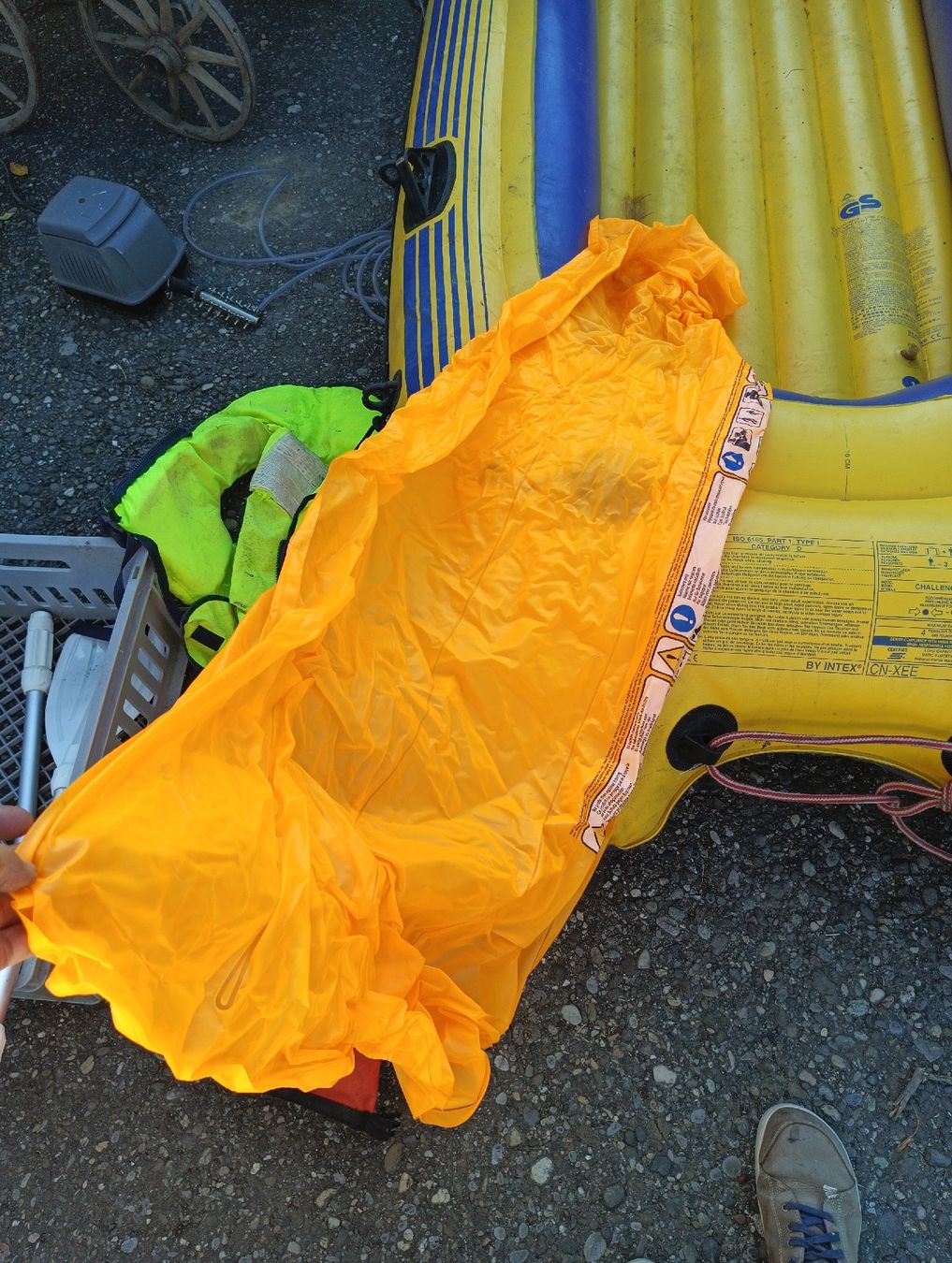 Barche: Schlauchboot Challenger 4 mit Zubehör – Difettoso da Vordemwald venduto da 30erStuff 3