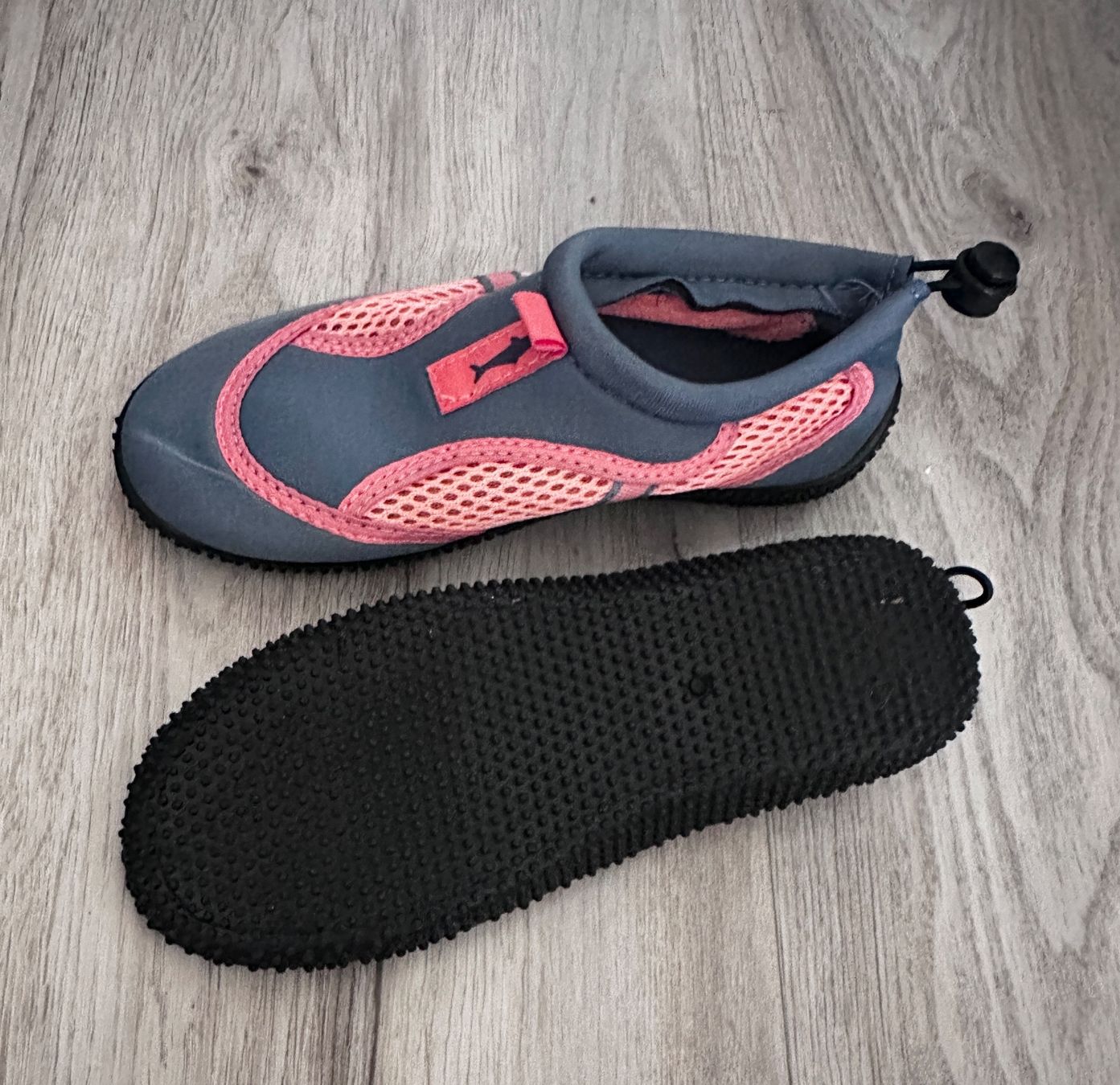 Scarpe per ragazze: NEU 🩷 Gr 33 Badeschuhe – Nuovo (secondo la descrizione) da Rickenbach b. Wil venduto da sunneschii_ 2