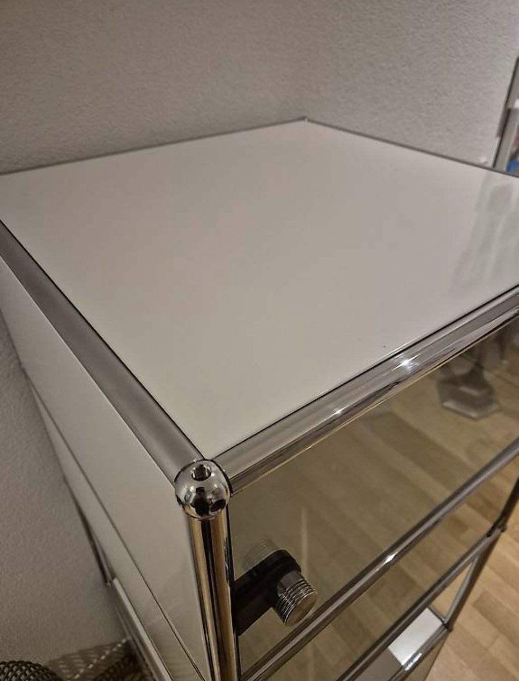 USM Scaffali: USM HALLER Highboard mit Glastüren – Nuovo (secondo la descrizione) da Urtenen-Schönbühl venduto da swan777 3