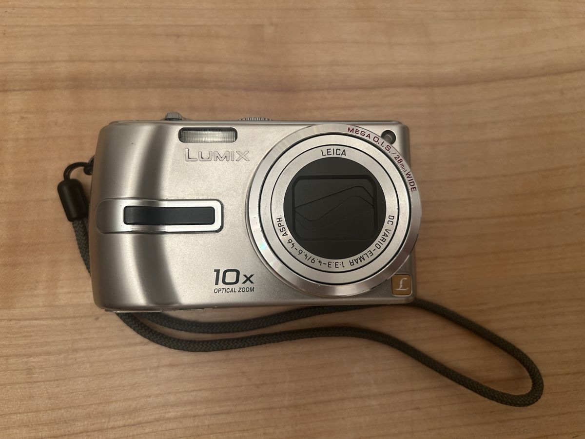 Panasonic Kamera: Panasonic Lumix DMC-TZ3 – Gebraucht aus Gais von milou091