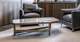 HENGE OR Couchtisch – mit Natursteinplatte