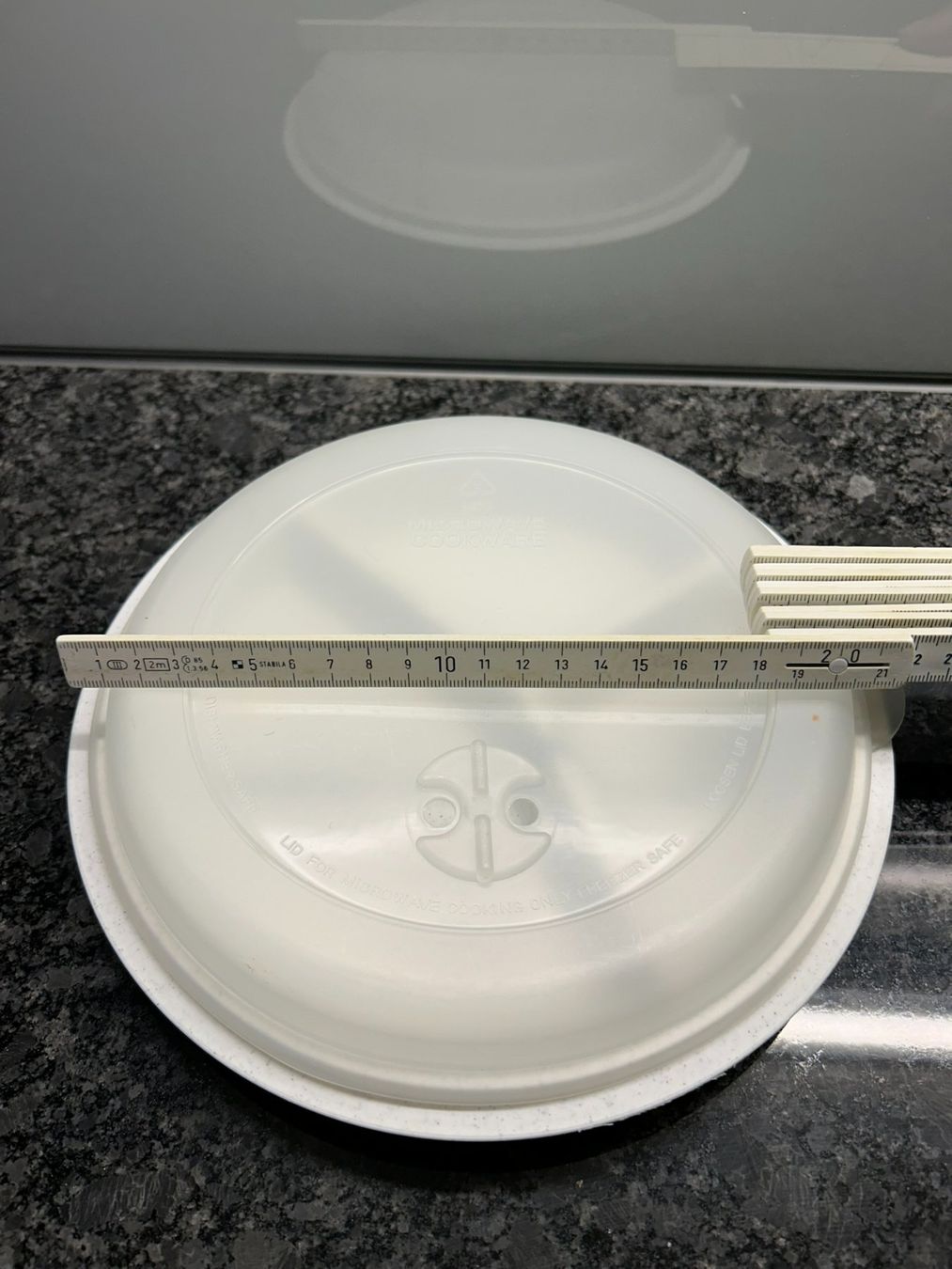 Piatti: Praktischer Mikrowellenteller mit 3 Fächern & Dampfventil – Usato da Küsnacht ZH venduto da filo_fila8700 2
