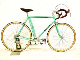 Bianchi mit Holzfelgen 