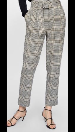 Neu mit Etikette - Hose Zara, g. M