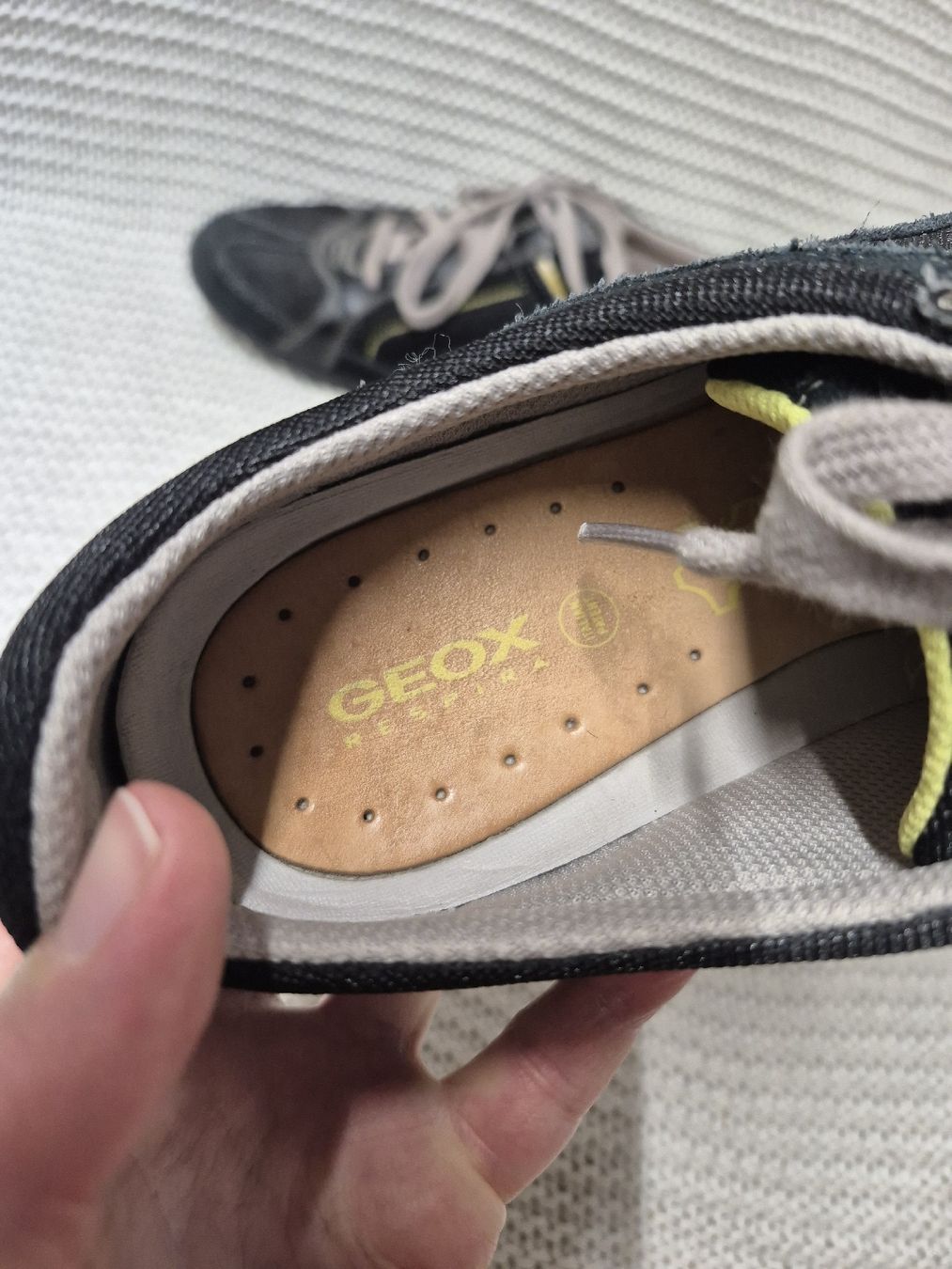 Geox Scarpe da donna: Geox Respira Sneaker Gr.39 schwarz – Usato da Merligen venduto da muss_haben 3