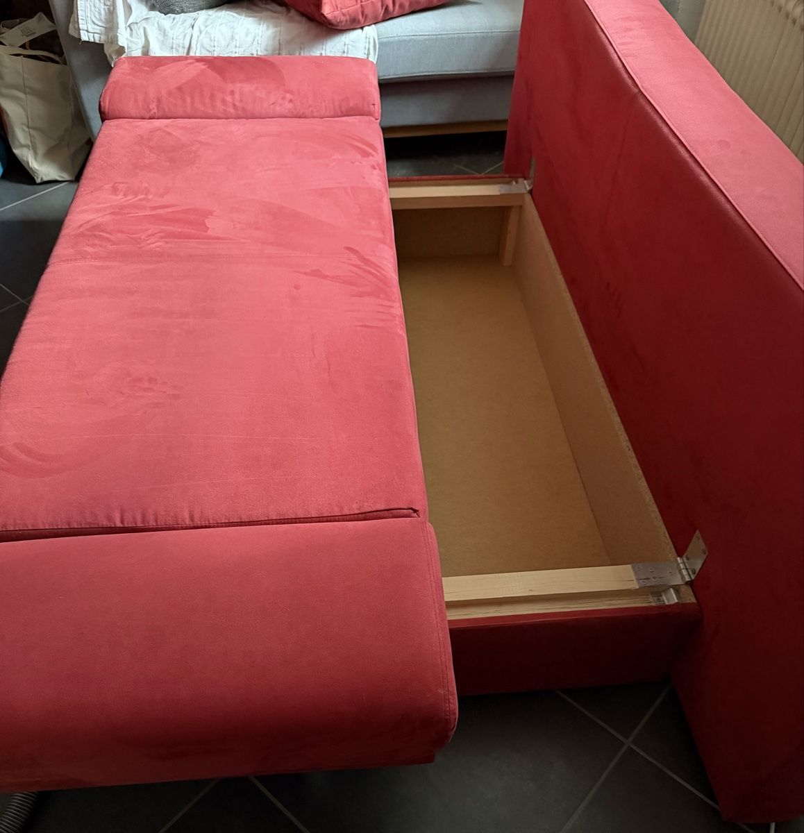 Divani: Bettsofa rot – Usato da Biel/Bienne venduto da ste_lzc7 2