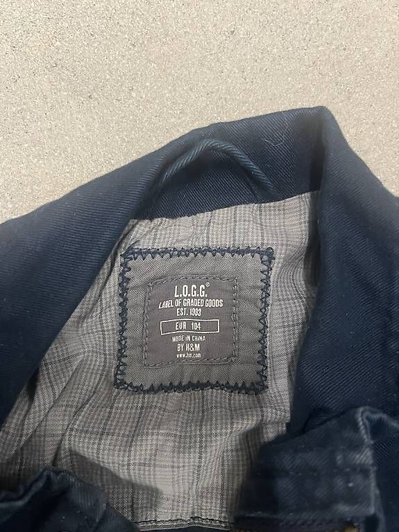 H&M Giacche & Cappotti: Übergangsjacke Grösse 104 – Usato da Bellach venduto da Fschoenbaechler 3
