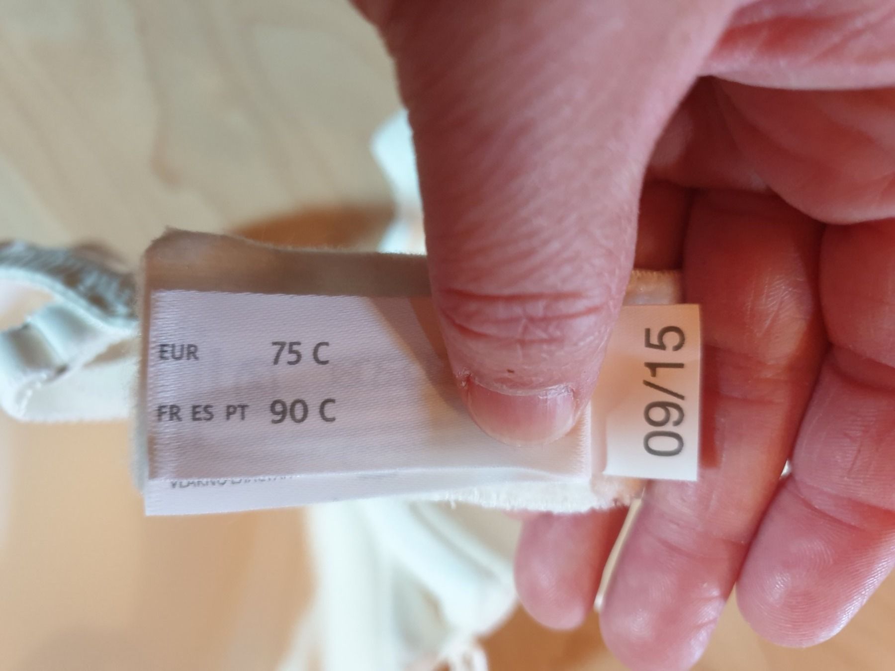 C&A Altra biancheria intima: C&A BH Grösse 75C – Nuovo (secondo la descrizione) da Reutigen venduto da Easy0807 2