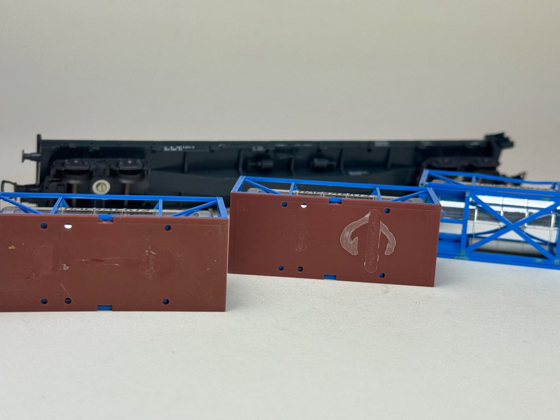 Liliput Modellini di ferrovie: Liliput Containerwagon  Container Haesaerts – Usato da Elm venduto da Wikmtz 2