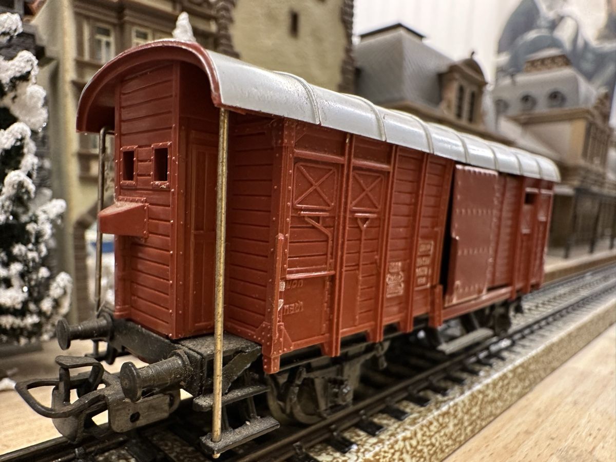 Märklin Modellini di ferrovie: Märklin 4606 SBB Güterwagen – Usato da Lupsingen venduto da New-Haven