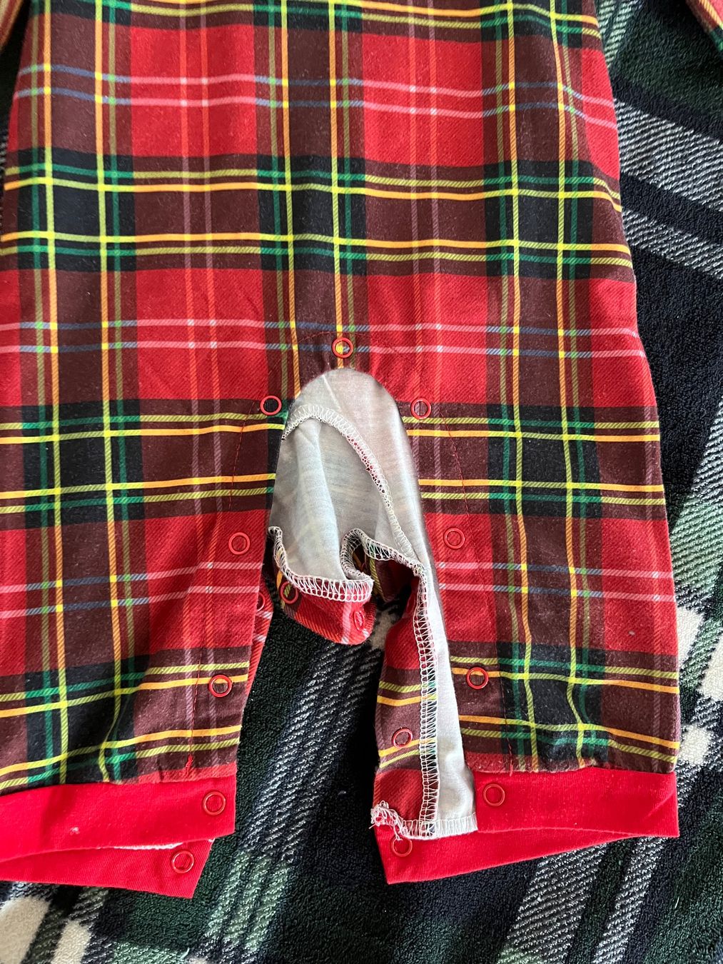 Pyjamas: Tartan-Pyjama, Größe 62 – D'occasion à Umiken par deb_57xk 1