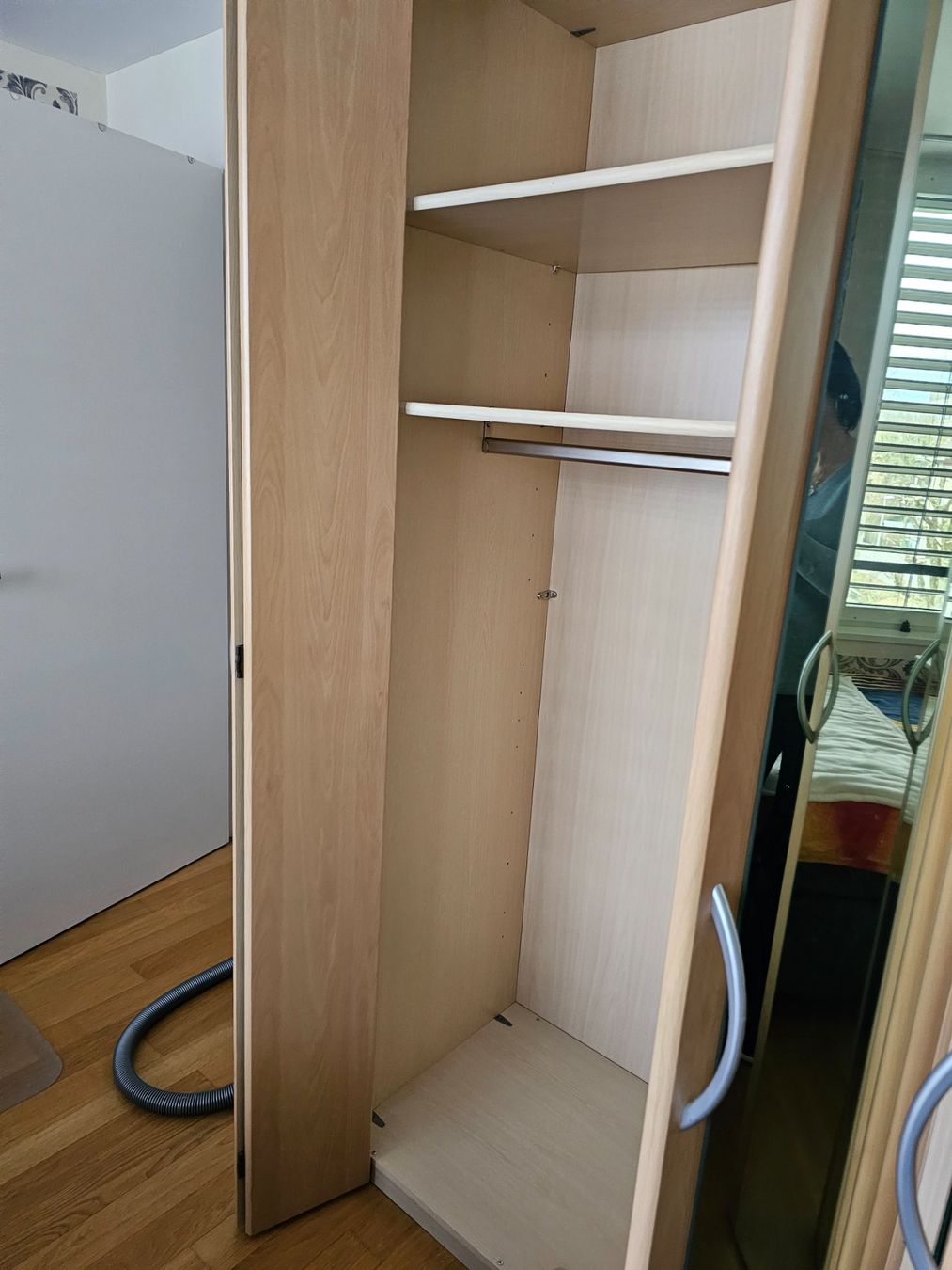 Armadi: Kleiderschrank – Usato da Zuchwil venduto da mag_mdx5 2