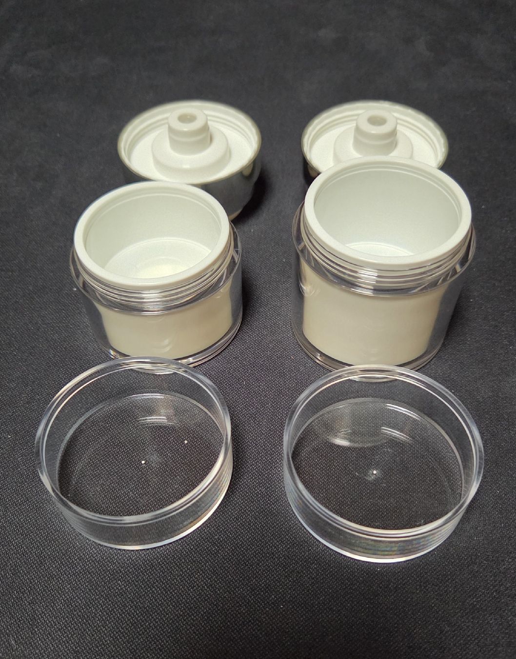 Contenitori & Simili: Airless Spender für Creme etc. – Nuovo (secondo la descrizione) da Niederhünigen venduto da philu12 2
