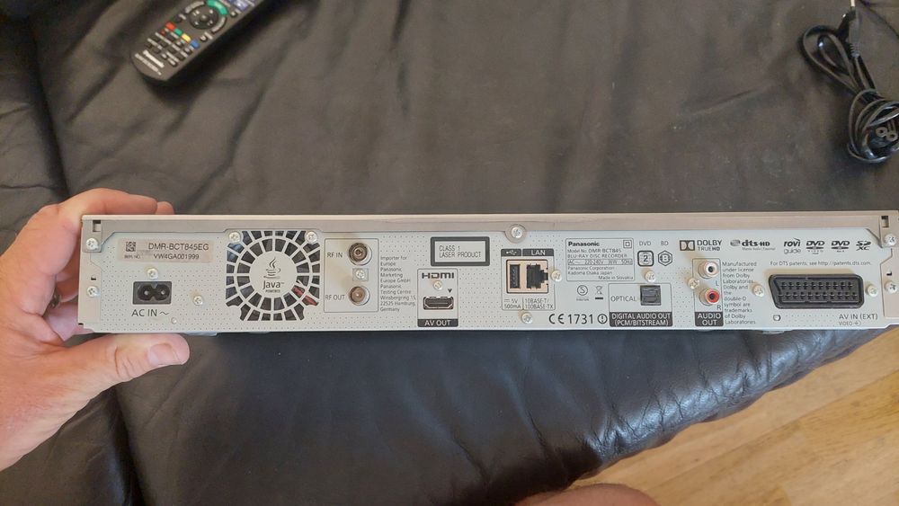 Panasonic DMRBCT845 Bluray Recorder Twin HD DVBC Tuner Kaufen auf