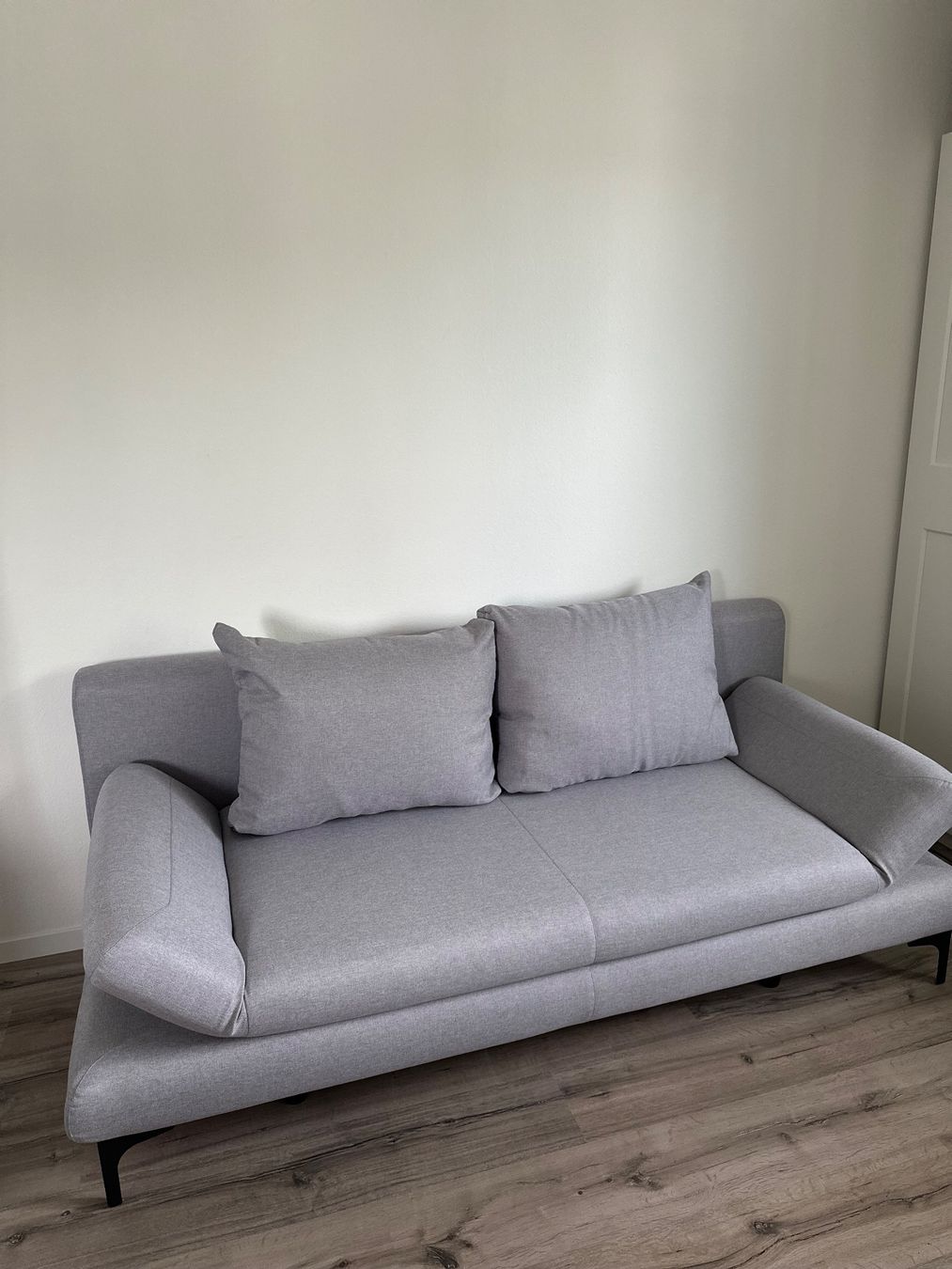 Divani: Sofa grau mit Bettfunktion und Stauraum – Usato da Dietikon venduto da lud_q5mg 5