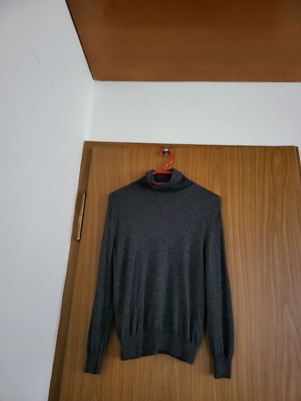 Dsquared2 Maglioni & Felpe: Pull Dsquared2 Gris, Taille garçon 10 ansLaine/Cachemire – Usato da Niedergösgen venduto da Eva2410