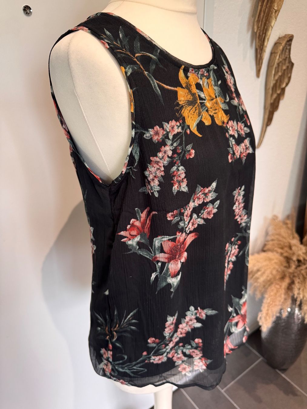 Vero Moda Camicette: Bluse Blüsli Vero Moda Gr. XS mit Blumenmuster – Usato da Rothrist venduto da Fondgruebe 1