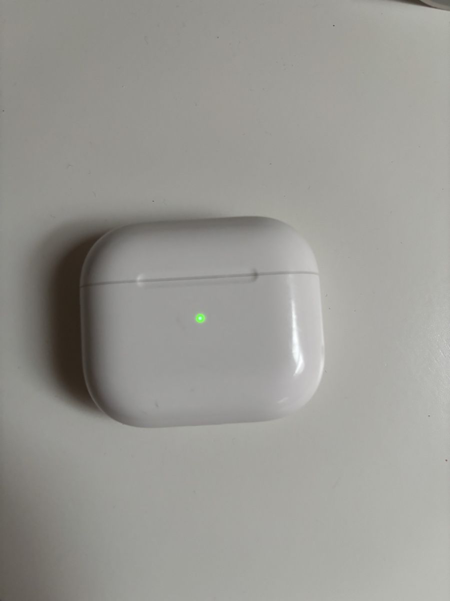 Casques audio: Apple AirPods (3rd gen) Lightning Case  – D'occasion à zürich par Atmol 1