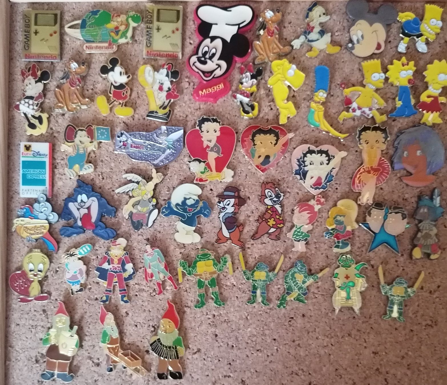 Placchette & Badge: Pinsammlung  Comic – Usato da Messen venduto da renklever