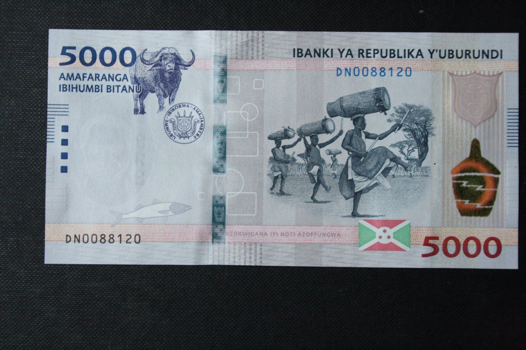 Banconote: UNC Burundi 5 000 Francs 2022 – Nuovo (secondo la descrizione) da Cormondrèche venduto da Hermes.monnaies