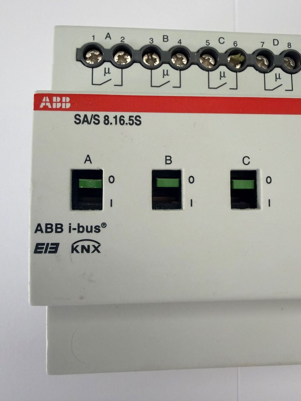 ABB Componenti elettronici: KNX Schaltaktor  ABB 8fach – Usato da Oberarth venduto da Denali74 1