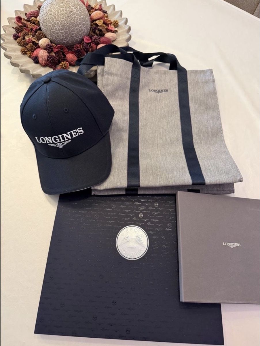 Longines Orologi: Lot de Goodies Longines – Nuovo e nell'imballaggio originale da La Chaux-de-Fonds venduto da cin_p5yf