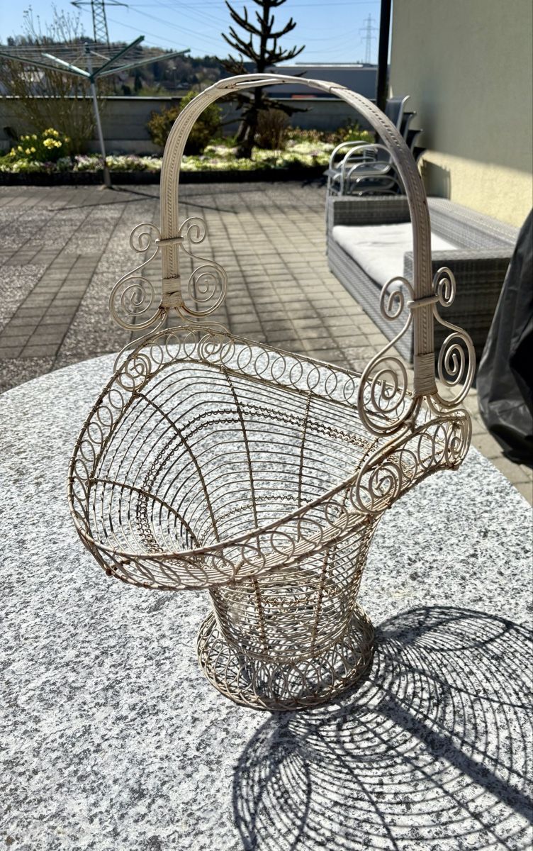 Altro in Antiquarato & Arte: Vintage Drahtkorb, Osterdeko, Landhausstil, – Usato da Safenwil venduto da taschenlady