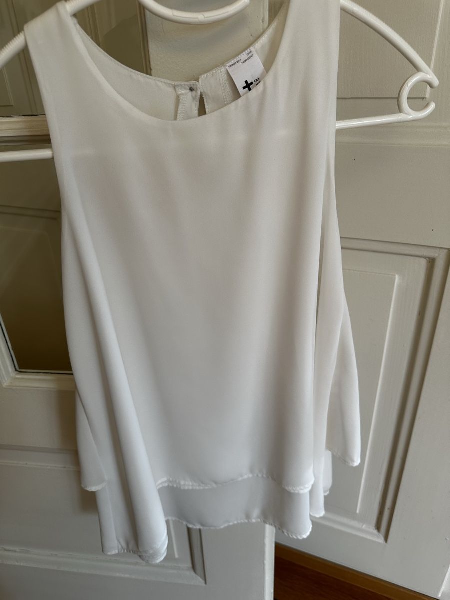 Blusen, T-Shirts & Tops: Top long blanc – Neu (gemäss Beschreibung) aus Lausanne von eli_my5z
