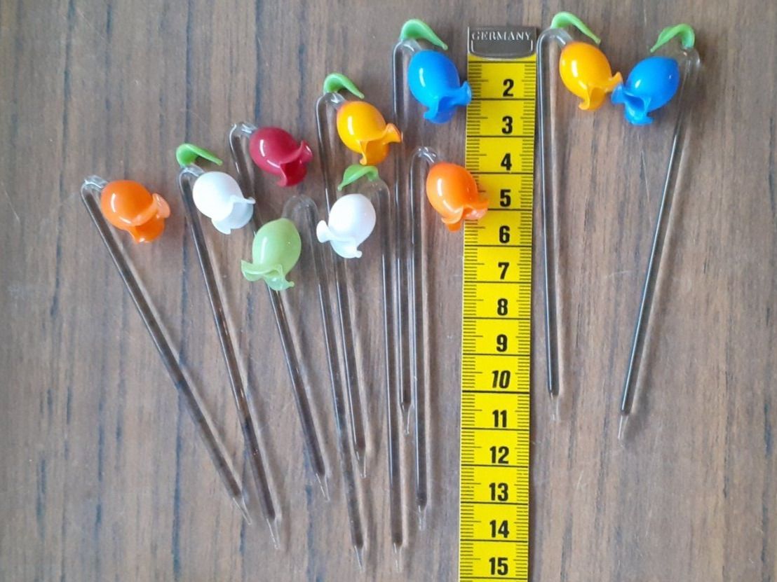 Figuren: Figur Glas Blumen Cocktailstäbchen antik – Gebraucht aus Mörschwil von antiksalon 1