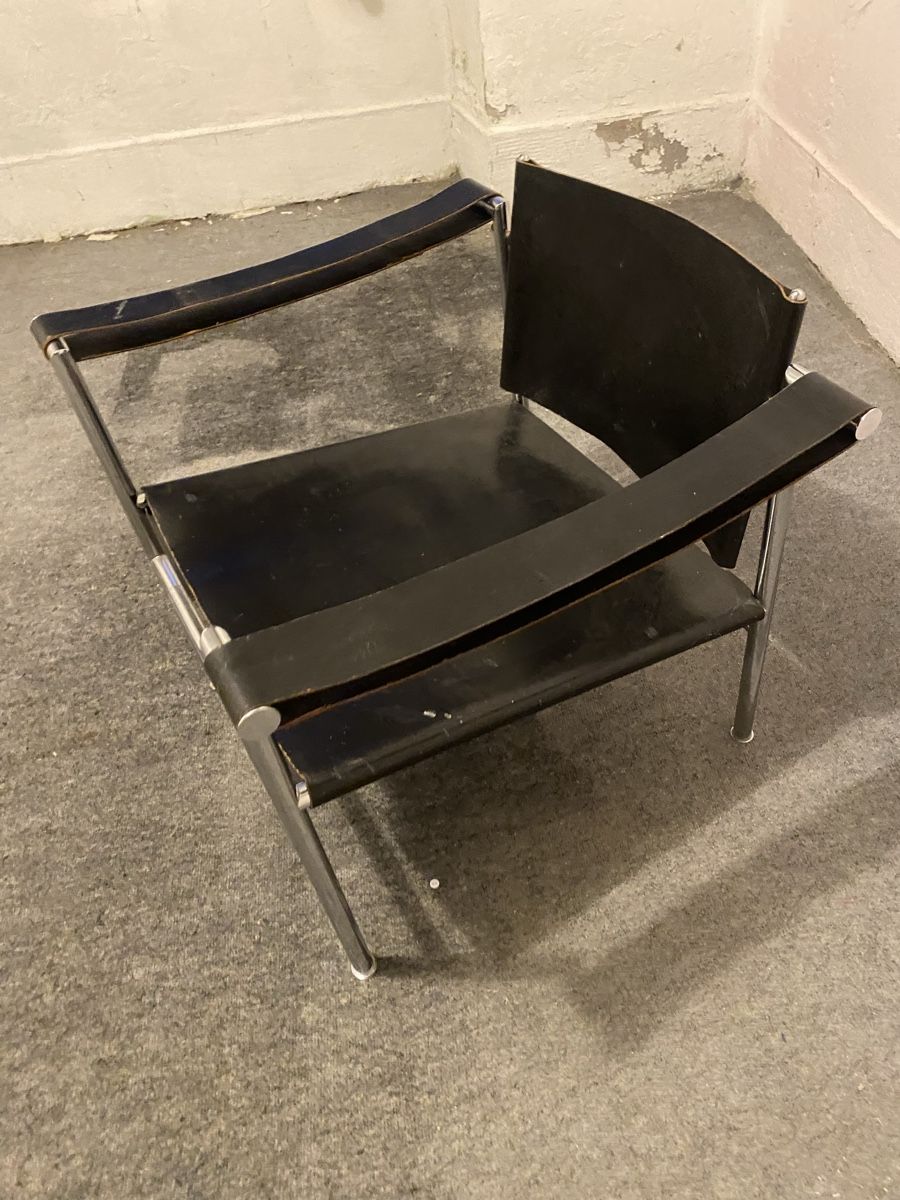 Poltrone: Siège hommage à Corbusier – Usato da Lausanne venduto da Csamadhi 2