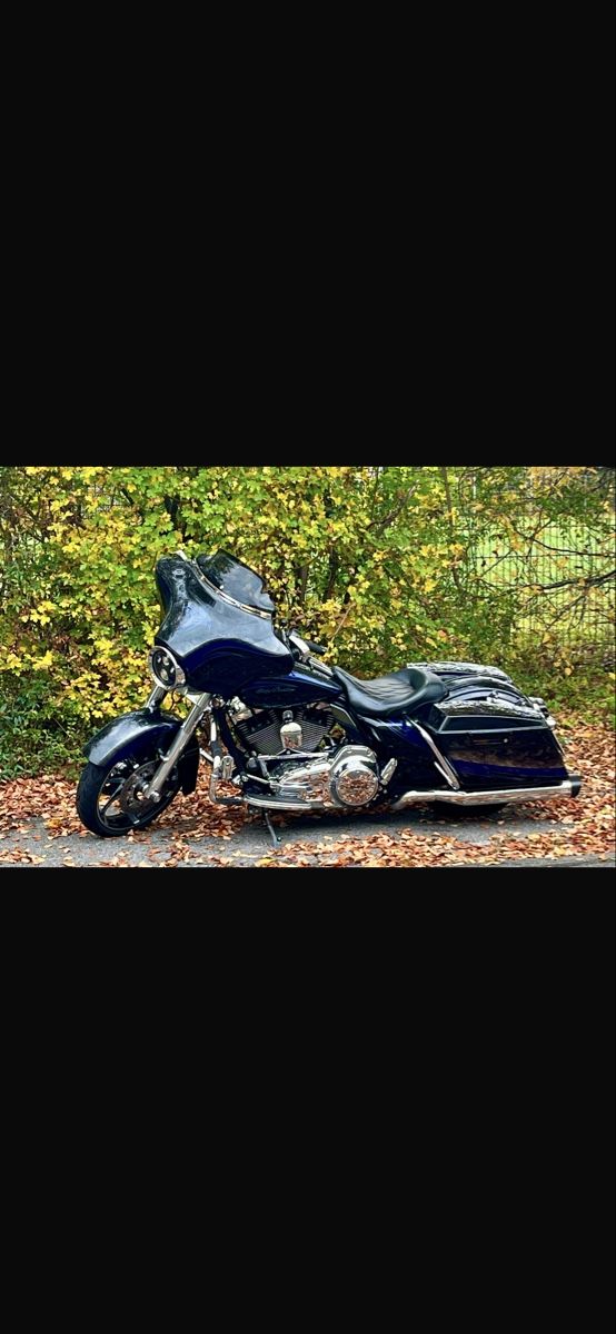 Harley-Davidson Touring: Harley-Davidson Street Glide  – D'occasion à Kilchberg ZH par bau_x7vy