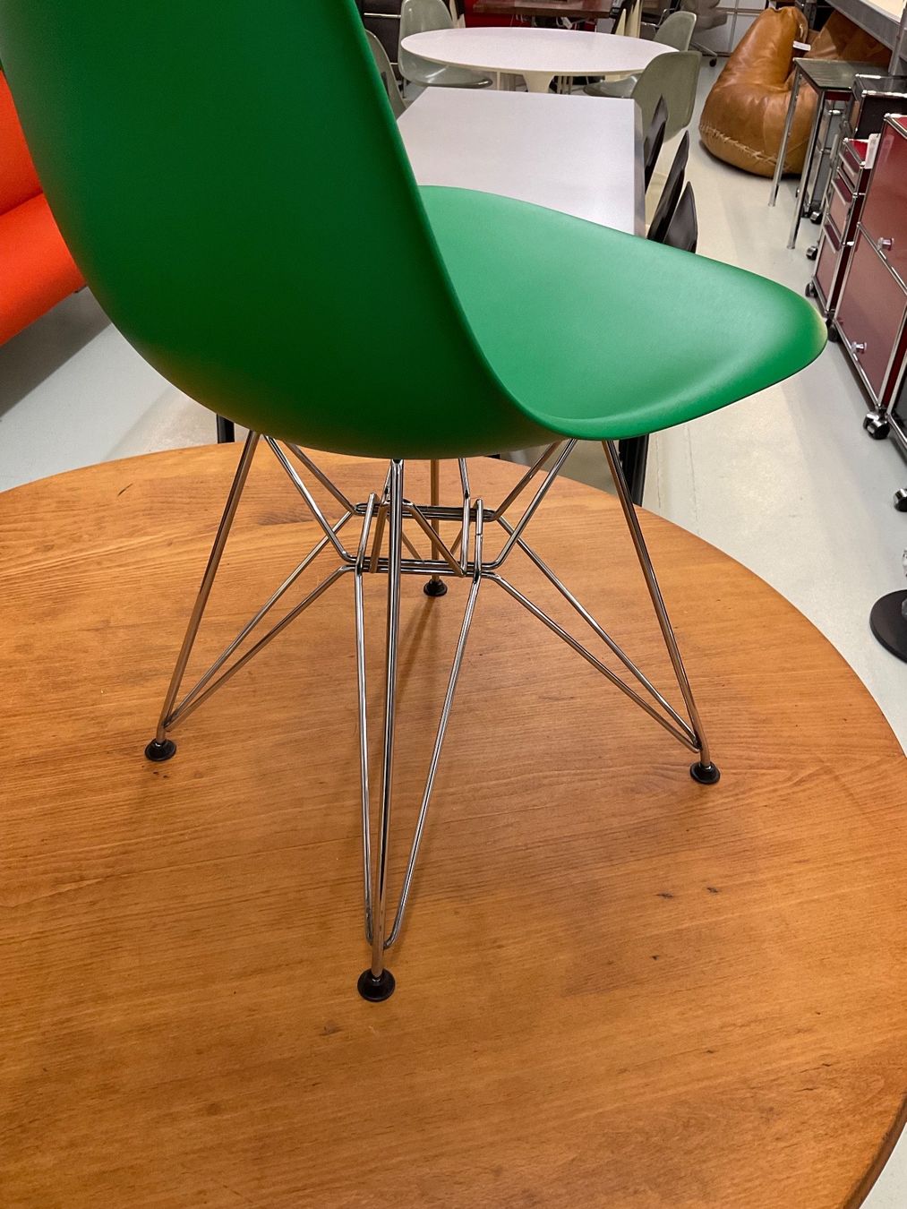 Vitra Sedie: Original Eames Sidechair von Vitra DSR - Eifel - Grün – Usato da Zürich venduto da vintage_design_sale 6
