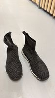 Guess Sneaker schwarz Stoffmuster neuwertig 38
