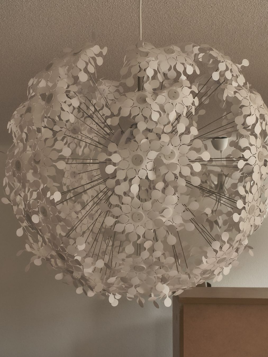 Ikea Kronleuchter & Deckenlampen: Deux plafonniers design Ikea blancs – Gebraucht aus Lausanne von ste_pv7n