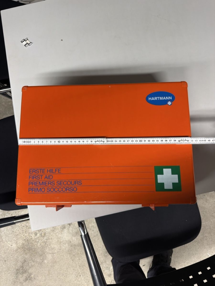 Kit di pronto soccorso: Erste Hilfe Koffer von Hartmann  – Usato da Wängi venduto da TimoTG97 7