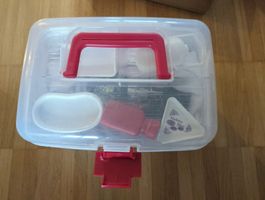 Kinder Arztkoffer mit Kleidung und Zubehör Set gut erhalten